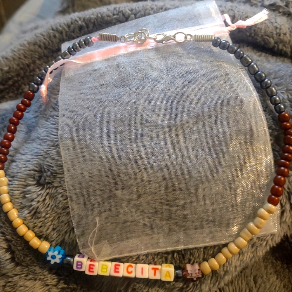 Women's choker